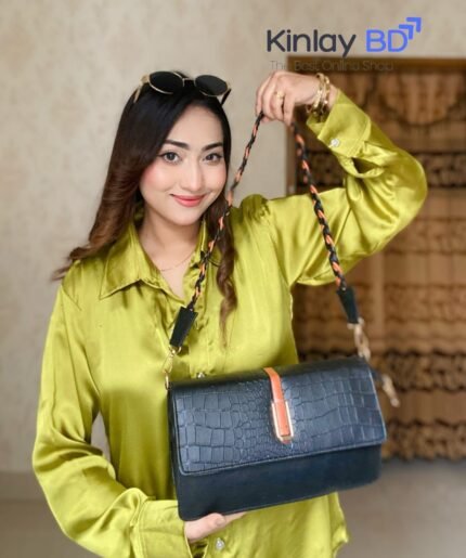Crocodile Patterned shoulder Bag Beni Black Colour